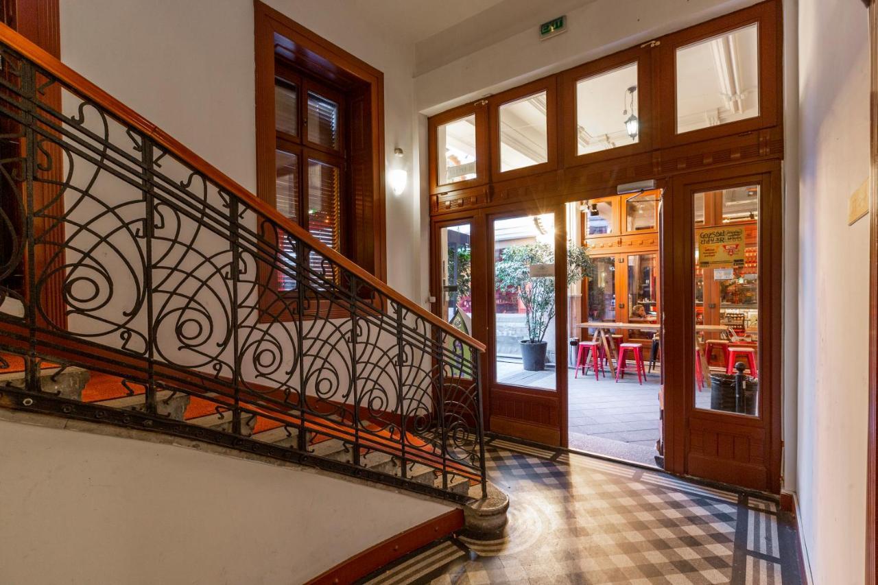 Explore Budapest From A Luxurious Cozy Apartment — Photos 1